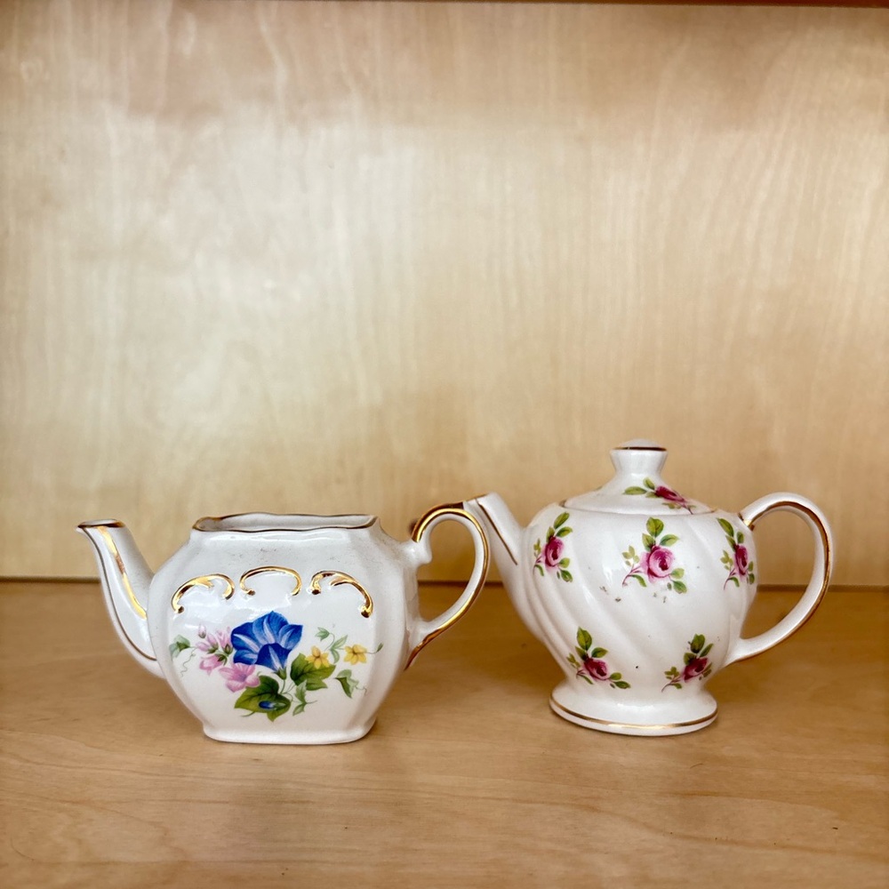 🏡Vintage Sadler England Mini Floral Porcelain Teapot Set of (2)